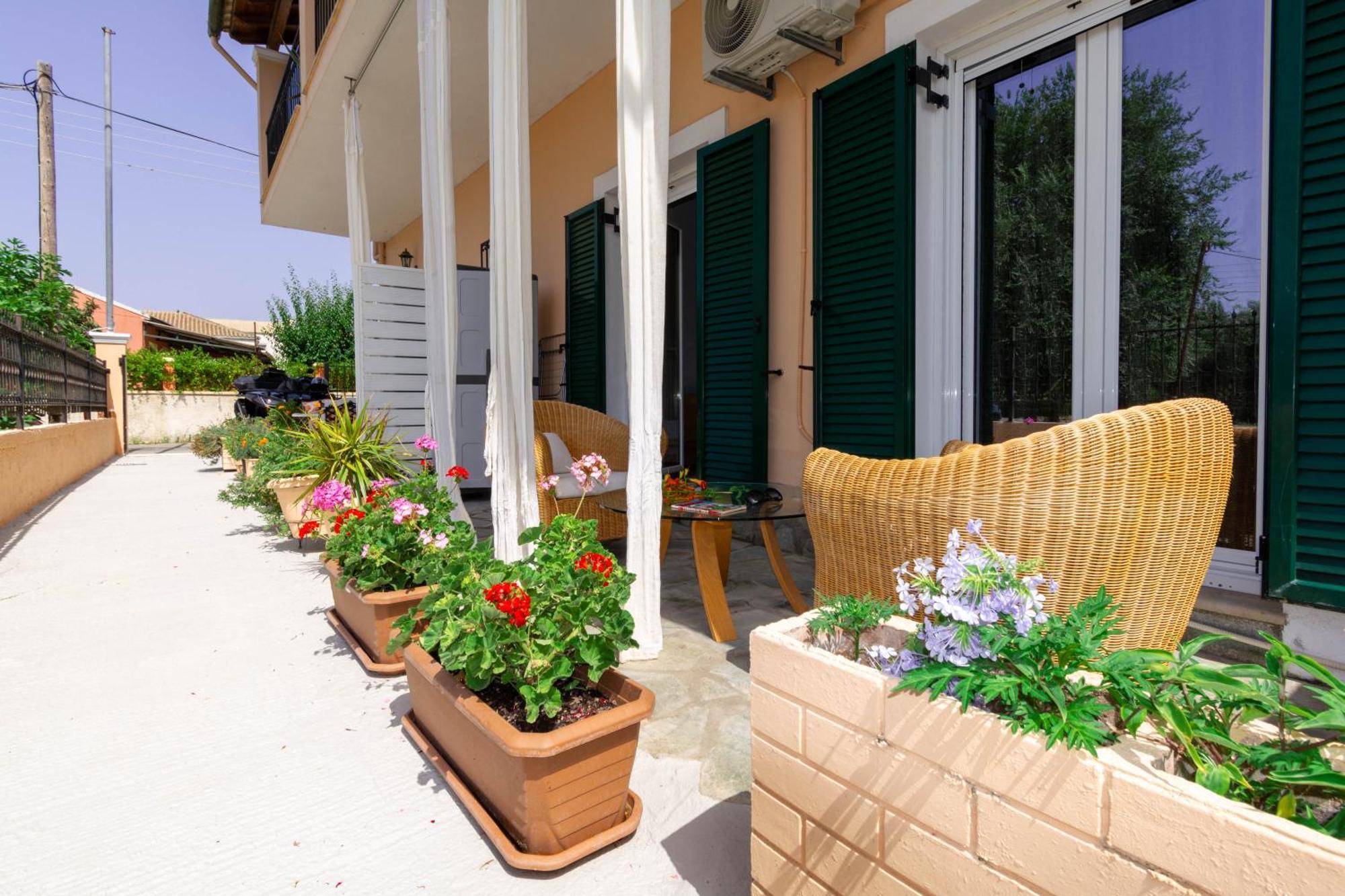 Xenia'S Apartments In Alepou Corfu  Bagian luar foto